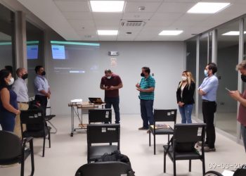 REUNION DEL COMITÉ ESPECIALIZADO DE SEGURIDAD Y FISCALIZACION ELECTRÓNICA CON LOS REPRESENTANTES DE LA EMPRESA HIKVISION PARA  LA FORMACION DEL CENTRO DE CONTROL DIGITAL DE SEGURIDAD CIUDADANA