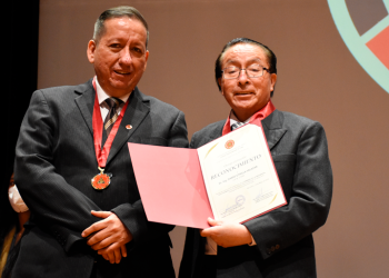 Colegio de Ingenieros del Perú distingue a decano de la Facultad de Ingeniería Electrónica y Eléctrica de la Universidad Nacional Mayor de San Marcos UNMSM