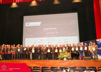 EL CAPÍTULO DE INGENIERÍA ELECTRÓNICA RECONOCIÓ A SUS COLEGIADOS CON 25 Y 30 AÑOS DE AFILIACIÓN AL CIP-CD LIMA