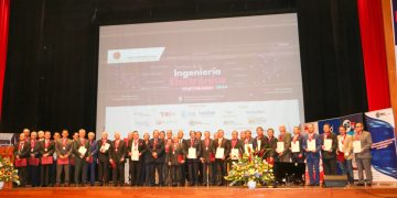 EL CAPÍTULO DE INGENIERÍA ELECTRÓNICA RECONOCIÓ A SUS COLEGIADOS CON 25 Y 30 AÑOS DE AFILIACIÓN AL CIP-CD LIMA