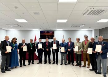19 Julio – CAPÍTULO DE INGENIERÍA ELECTRÓNICA RINDE HOMENAJE A EGRESADOS DE LA PROMOCIÓN 1974 DE LA URP EN SUS BODAS DE ORO 50 ANIVERSARIO