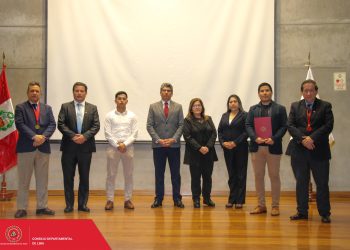 📣 EL CAPÍTULO DE INGENIERÍA ELECTRÓNICA ORGANIZACIÓN CON GRAN EXITO EL FORO: «DISPOSITIVOS MÉDICOS FABRICADOS EN PERÚ 🎉