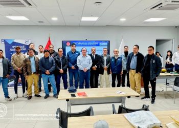 EL CAPÍTULO DE INGENIERÍA ELECTRÓNICA EN COLABORACIÓN CON NEXTGEN INTERNATIONAL DESARROLLÓ EL SEMINARIO-TALLER SOBRE IMPLEMENTACIÓN DE PEXT FTTx BALANCEADA Y DESBALANCEADA.