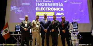 INNOVACIÓN Y TECNOLOGÍA BIOMÉDICA MARCAN LA TERCERA JORNADA ACADÉMICA DE LA SEMANA DE LA INGENIERÍA ELECTRÓNICA 2025