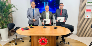 El Cap. de Ing. Electrónica del CIP CD Lima presenta las lecciones del modelo de gobierno digital de Estonia para acelerar la transformación del Perú